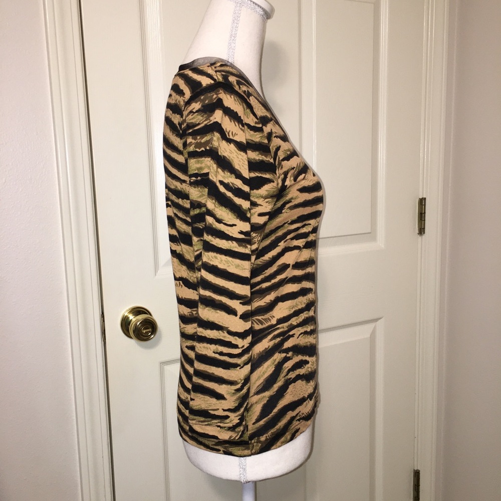 Lynn Ritchie Tiger Print Top - Picture 4 of 6